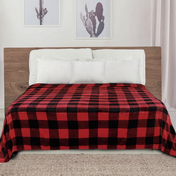 Christmas Red And Black Buffalo Plaid Pattern Hand & Bath Towel by